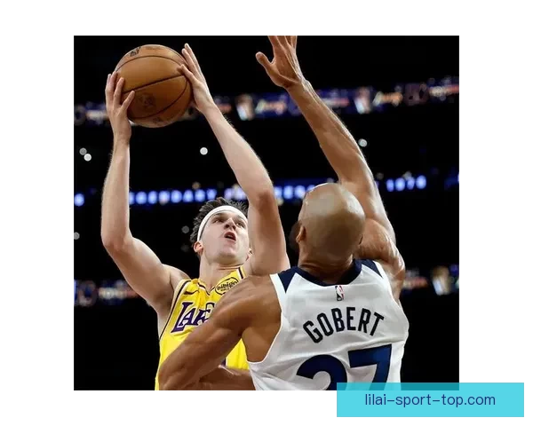 东契奇连续26场得分超四十创历史第三 詹姆斯投篮命中率刷新个人纪录